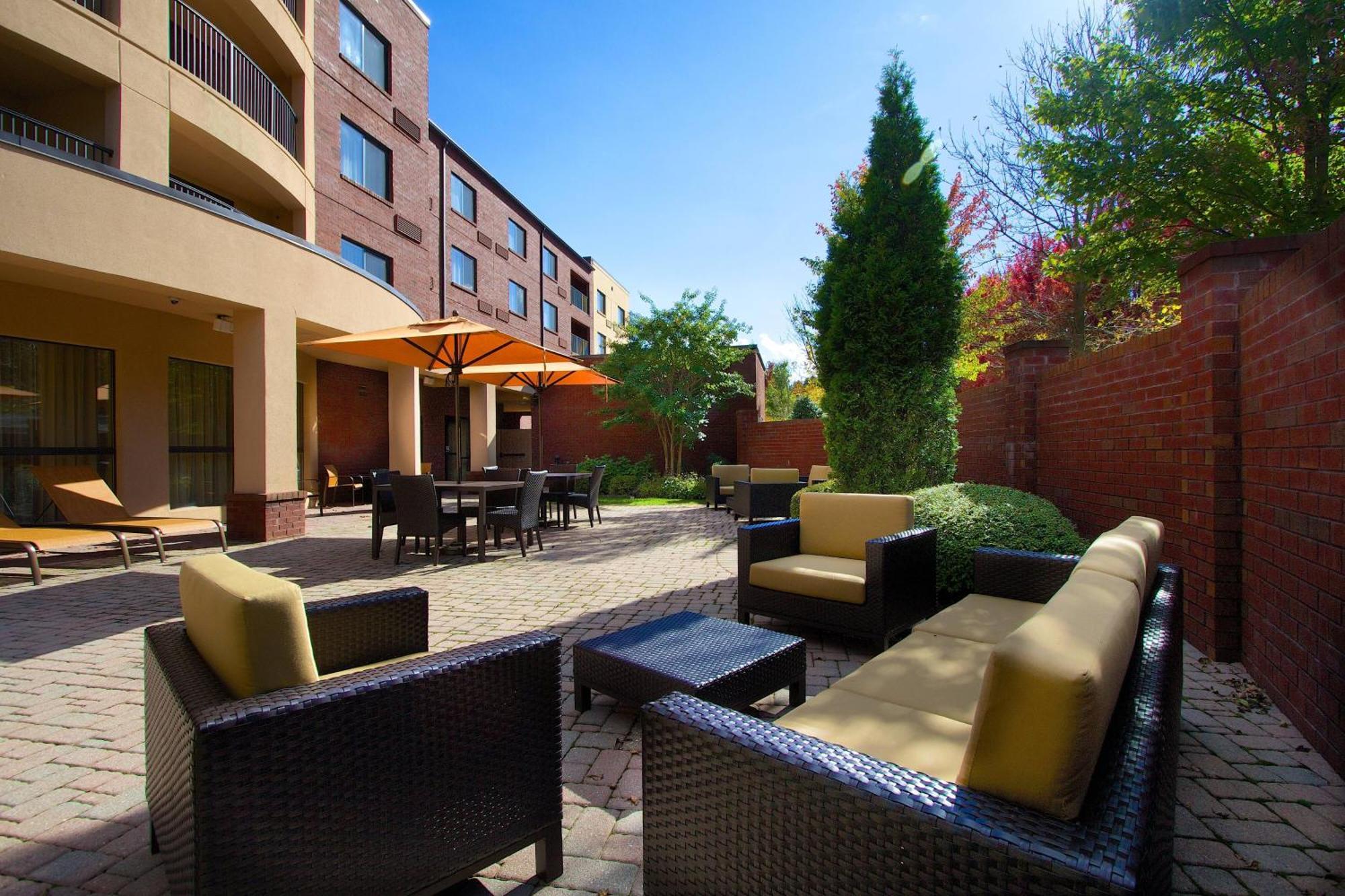 Courtyard Blacksburg Exterior foto